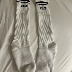 ALO Yoga White and Black Women’s Athletic Socks